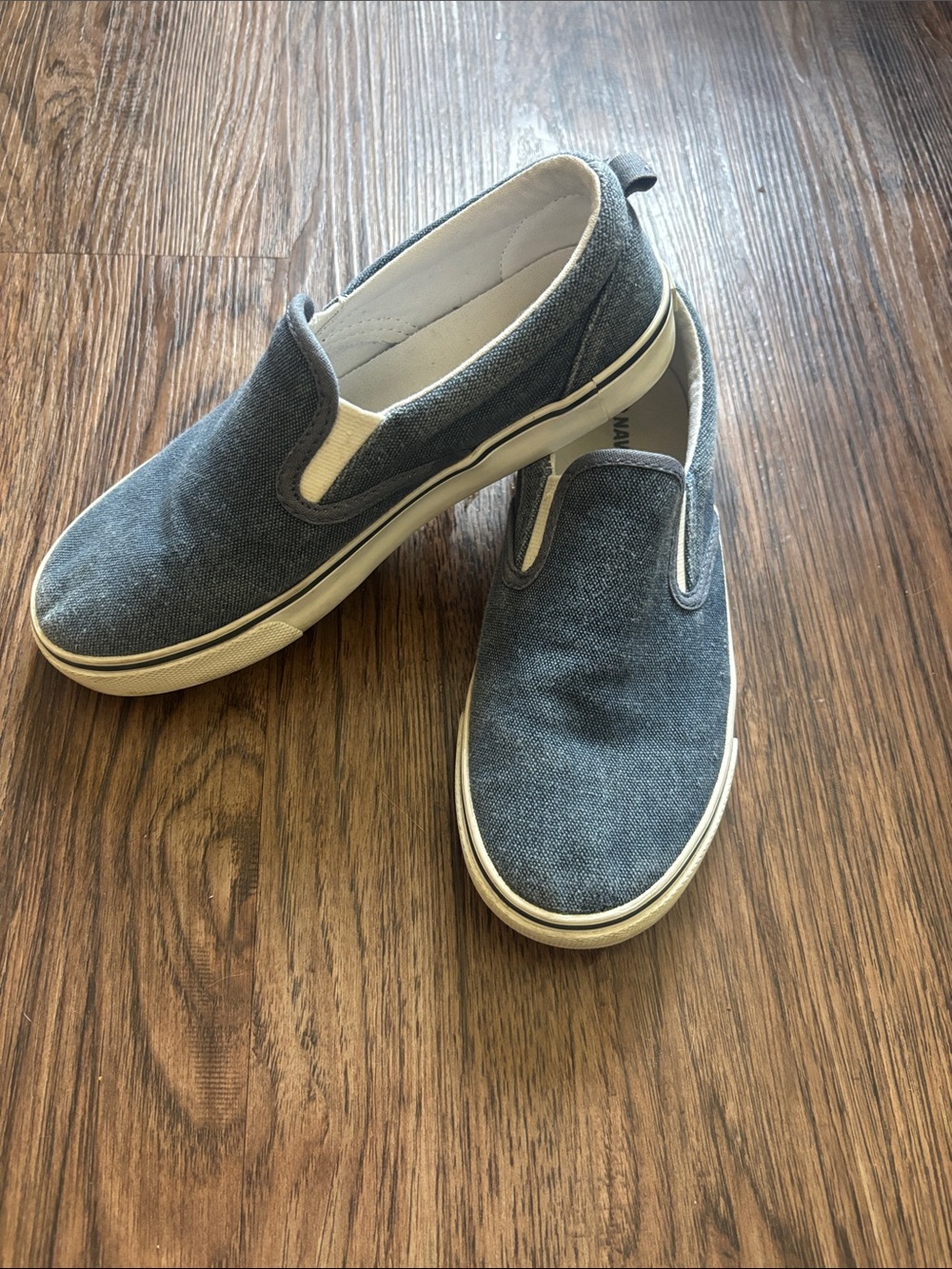 Old Navy Gender-Neutral Chambray Slip-On Sneakers Kids Size 4 Youth Blue Denim 1
